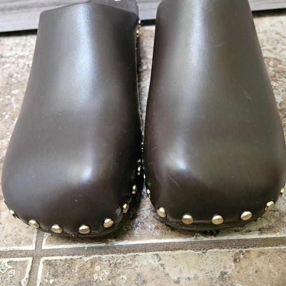 Khaite Lucca Studded Leather Clogs - Picture 4 of 16